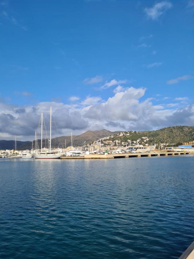 Acogedor apartamento vistas al mar Roses Exterior foto