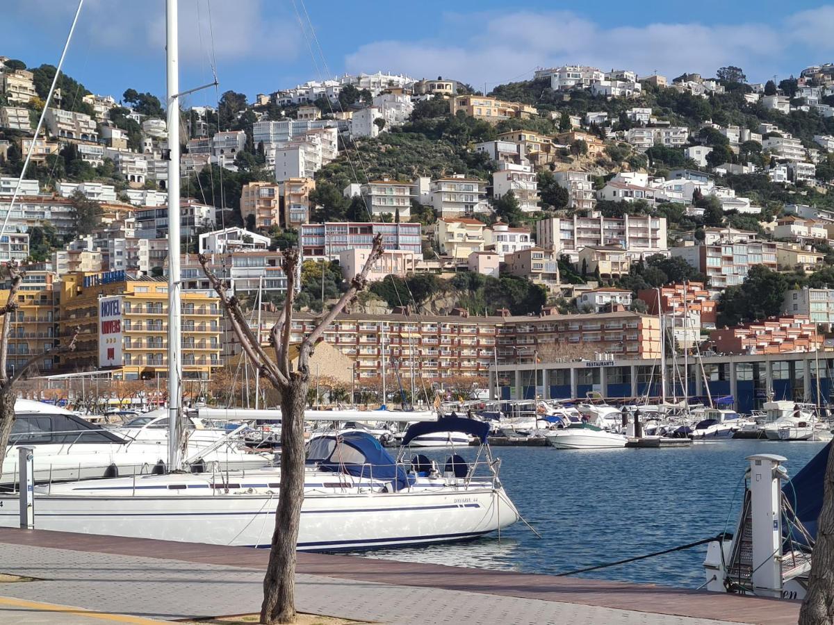 Acogedor apartamento vistas al mar Roses Exterior foto