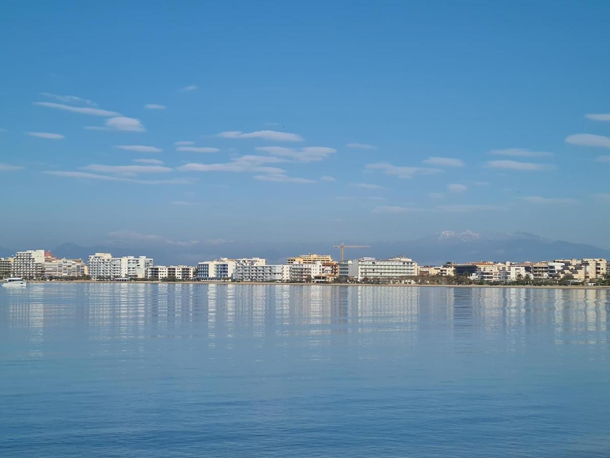 Acogedor apartamento vistas al mar Roses Exterior foto