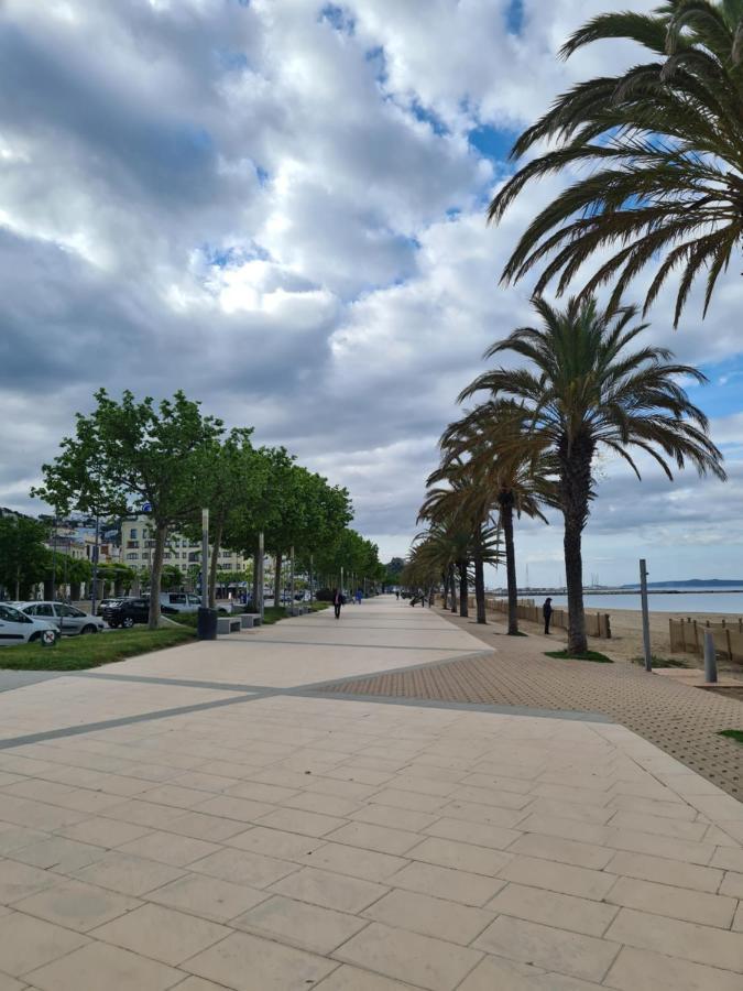 Acogedor apartamento vistas al mar Roses Exterior foto